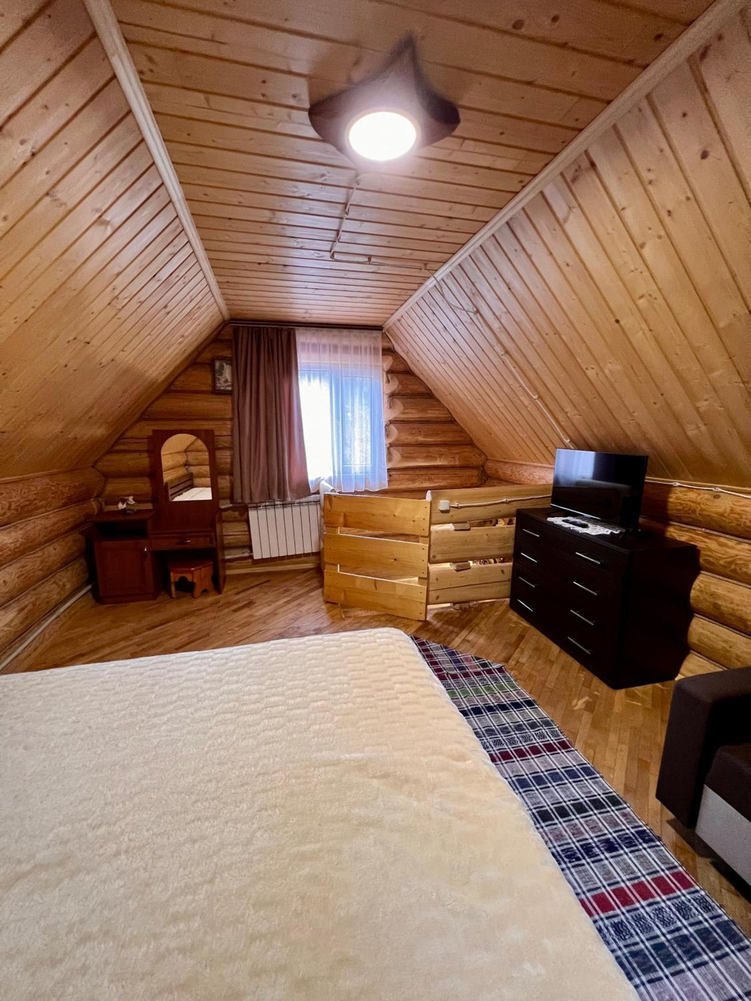 Садиба Between Mountains Mizhhirya  ภายนอก รูปภาพ
