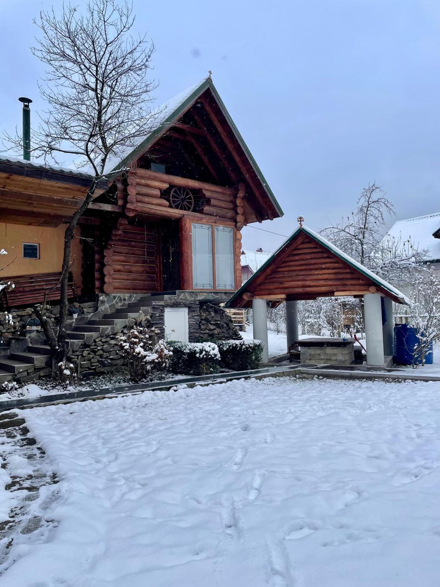 Садиба Between Mountains Mizhhirya  ภายนอก รูปภาพ